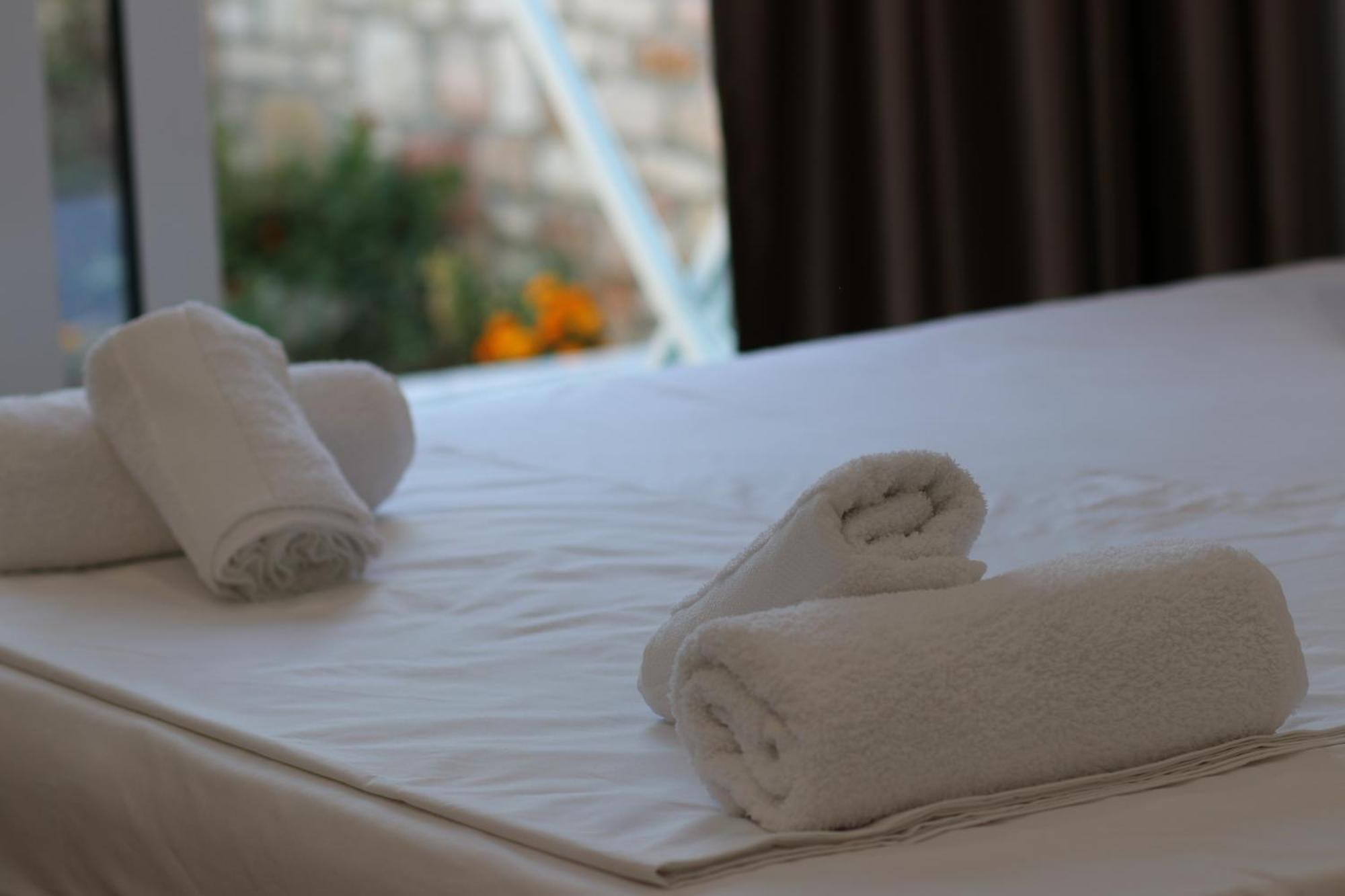 Klea Rooms Himare Exterior foto