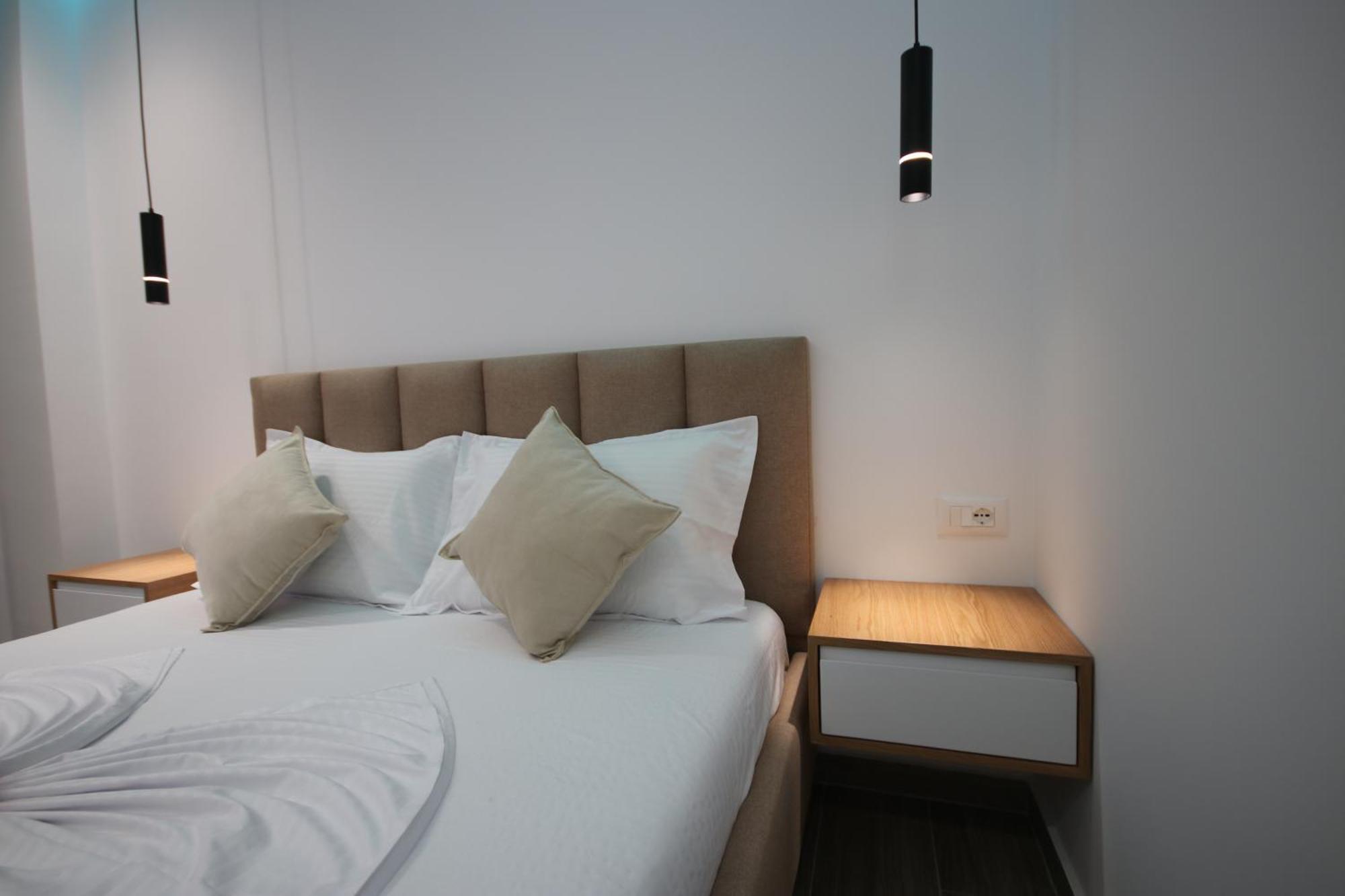 Klea Rooms Himare Exterior foto